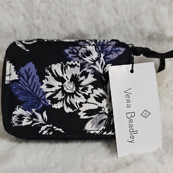 NWT! Vera Bradley Travel Pill Case - Picture 1 of 8